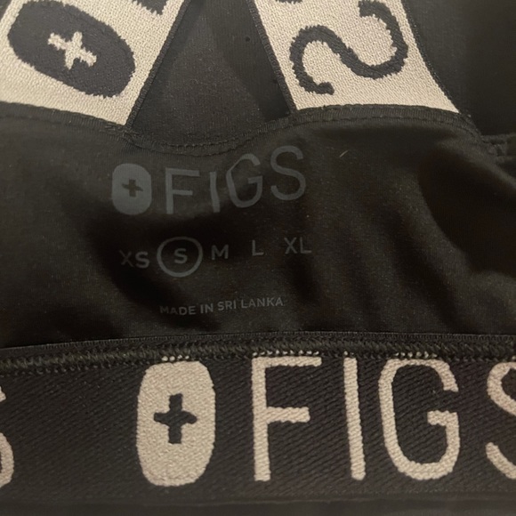 Figs 360 performance sports bra - Picture 4 of 5